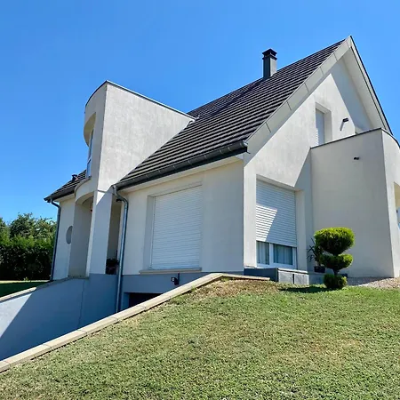 Holiday home Maison Et Son Jardin Hundsbach