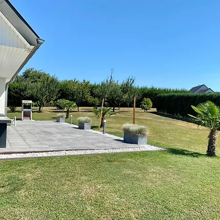 Maison Et Son Jardin